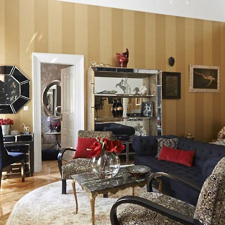 Boudoir Budapest Apartment Luaran gambar
