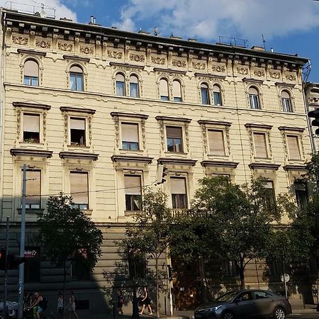 Boudoir Budapest Apartment Luaran gambar