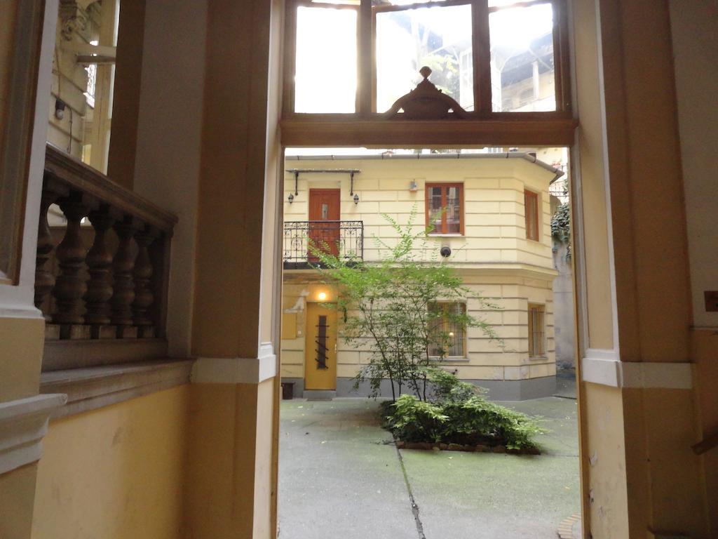 Boudoir Budapest Apartment Luaran gambar