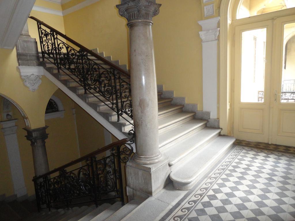 Boudoir Budapest Apartment Luaran gambar
