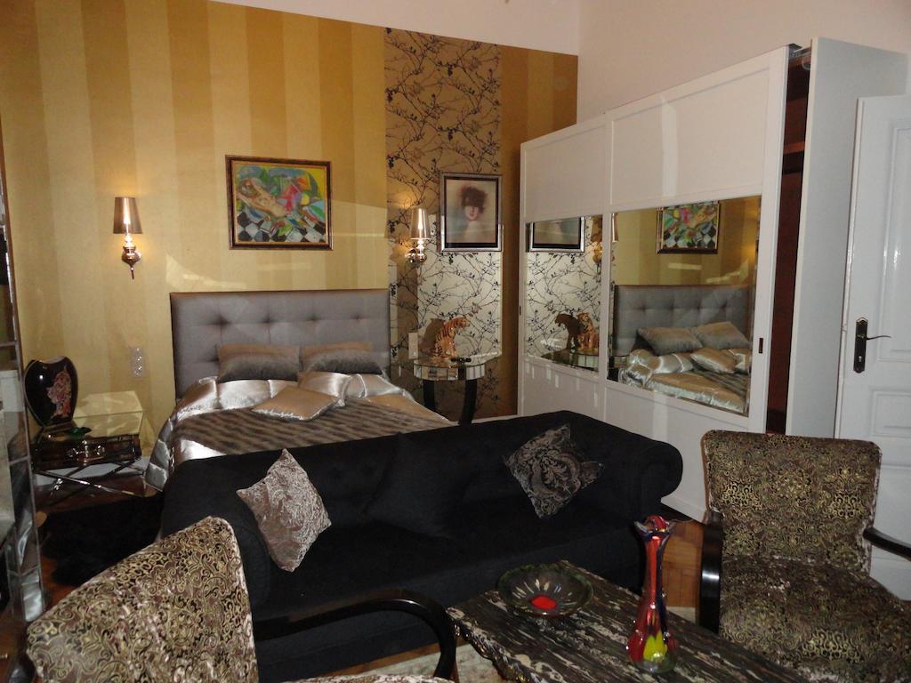 Boudoir Budapest Apartment Luaran gambar
