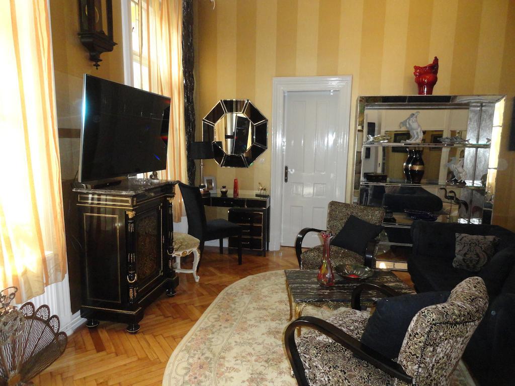 Boudoir Budapest Apartment Luaran gambar