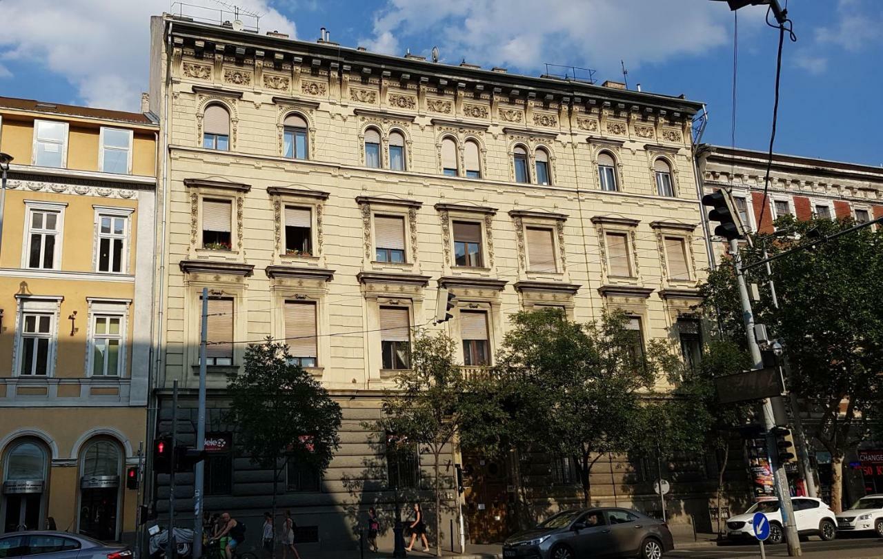 Boudoir Budapest Apartment Luaran gambar