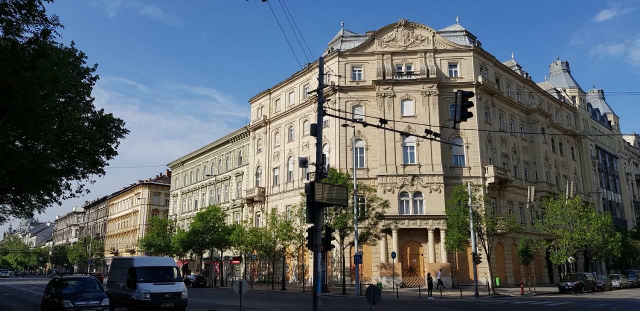 Boudoir Budapest Apartment Luaran gambar